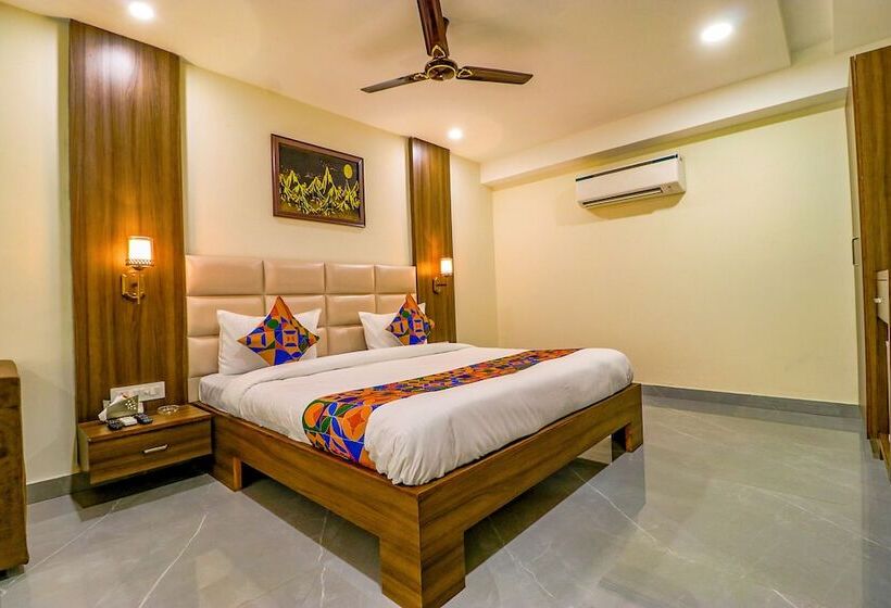 سوییت, Fabhotel Prime K9 Regency