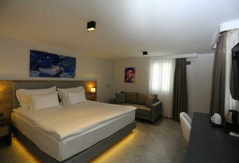 スタンダードルーム, Yalinn Boutique