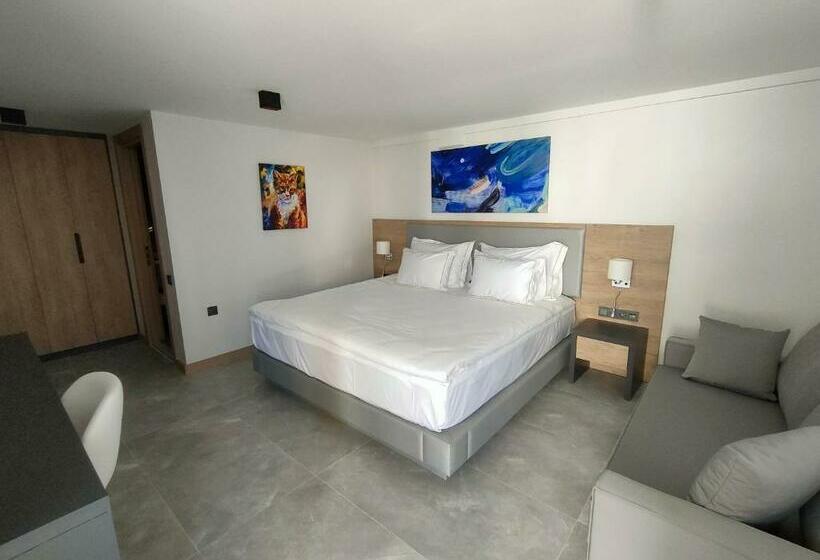 スタンダードルーム, Yalinn Boutique