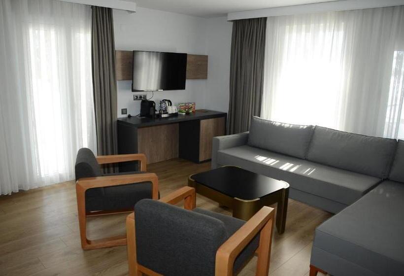 テラス付スイート, Yalinn Boutique