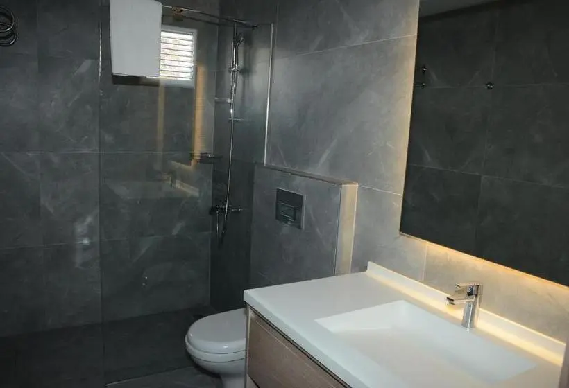 Suite with Terrace, Yalinn Boutique