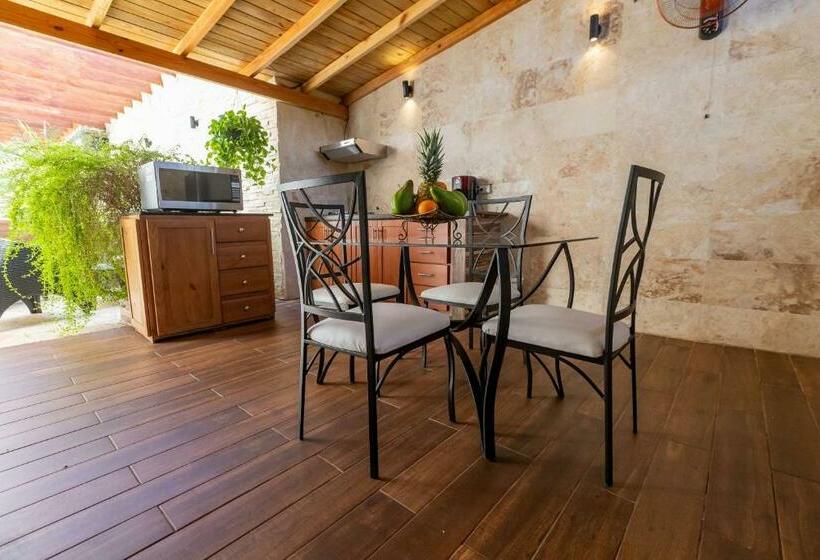 اتاق استاندارد, Room In Guest Room Cozy 1bd With Common Jacuzzi