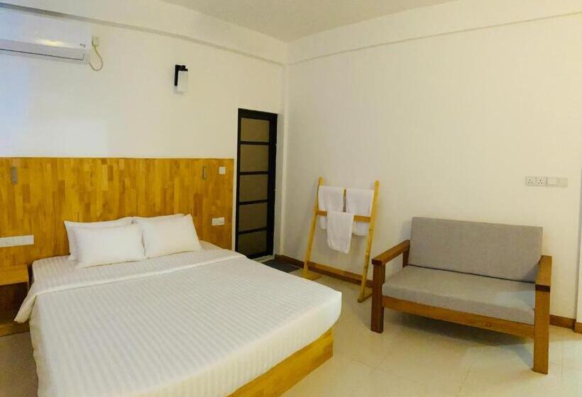 اتاق خانوادگی, Stay Salty