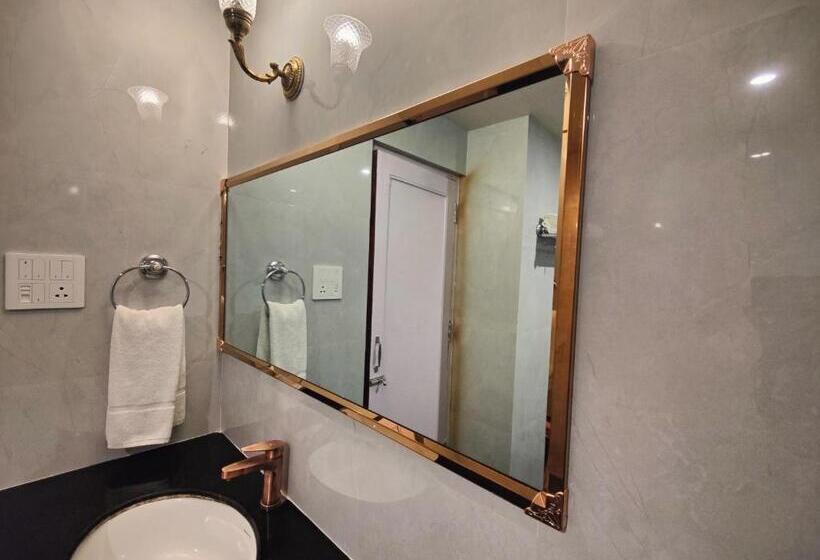 豪华房间, Woodville Palace