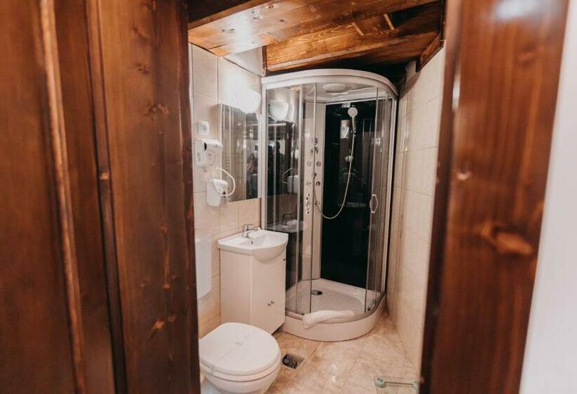 标准间, Pensiune și Camping Patru   Gheorgheni