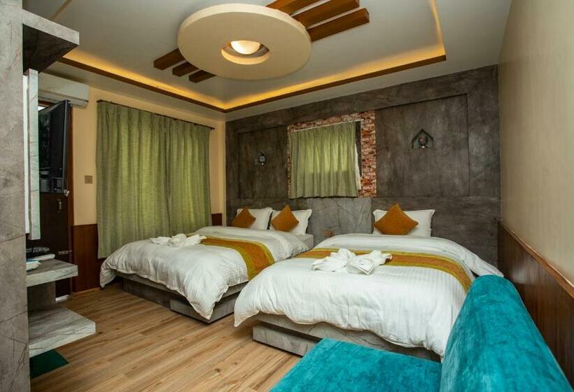 اتاق لوکس, Gauri Shankar Hotel Nagarkot