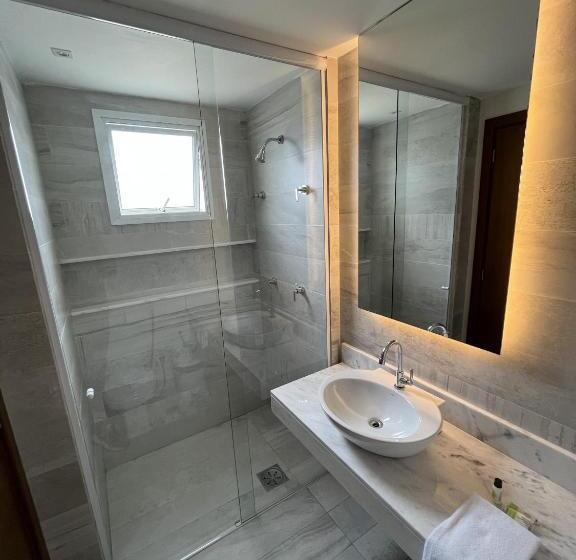 标准间带阳台, Golden Towers