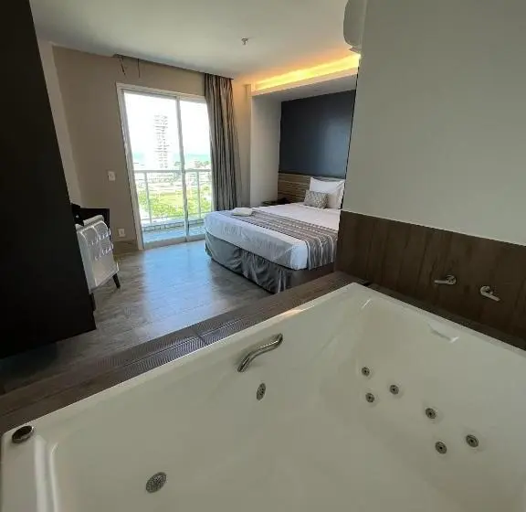 Deluxe-huone, Golden Towers