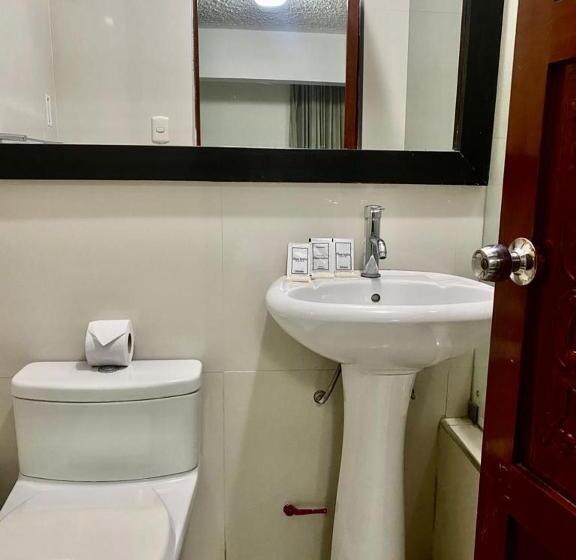 اتاق استاندارد سه نفره, Plaza Teatro