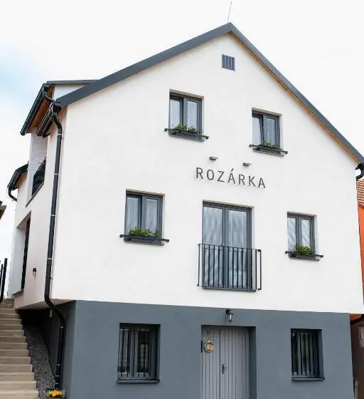 １ベッドルームハウス, Vinný Sklep Rozárka