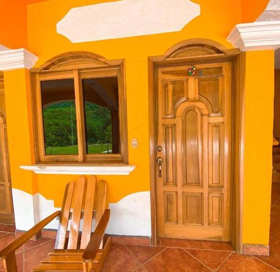 اتاق لوکس, El Mirador De Tansu