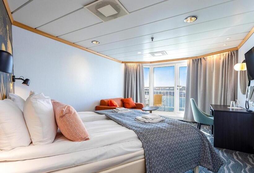 프리미엄 룸 측면 바다 전망, Viking Line Ferry Gabriella   One Way Journey From Stockholm To Helsinki