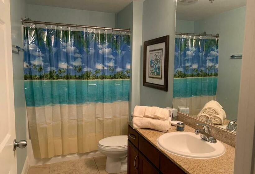Семейный Номер, 1717 Laketown Wharf 1 King Bedroom, 2 Bath