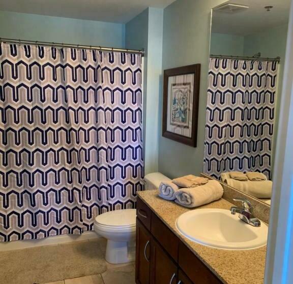 패밀리 룸, 1717 Laketown Wharf 1 King Bedroom, 2 Bath