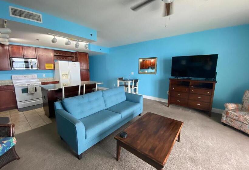 Семейный Номер, 1717 Laketown Wharf 1 King Bedroom, 2 Bath