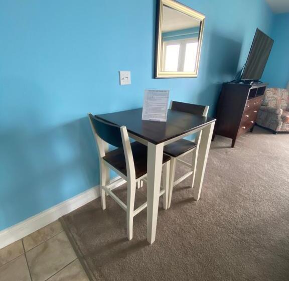 패밀리 룸, 1717 Laketown Wharf 1 King Bedroom, 2 Bath