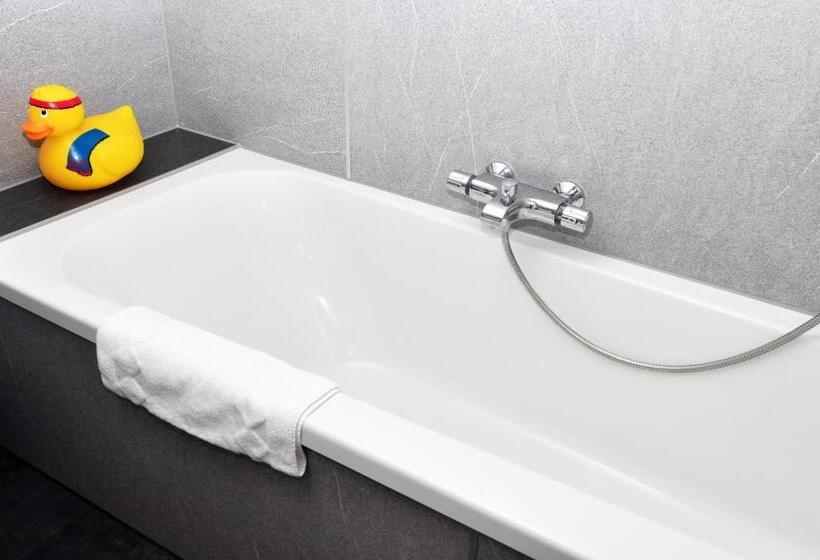 带2个卧室的公寓, Boutique Hotel Herbergh Amsterdam Airport Free Parking