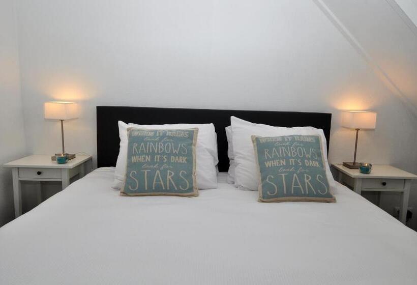 带2个卧室的公寓, Boutique Hotel Herbergh Amsterdam Airport Free Parking