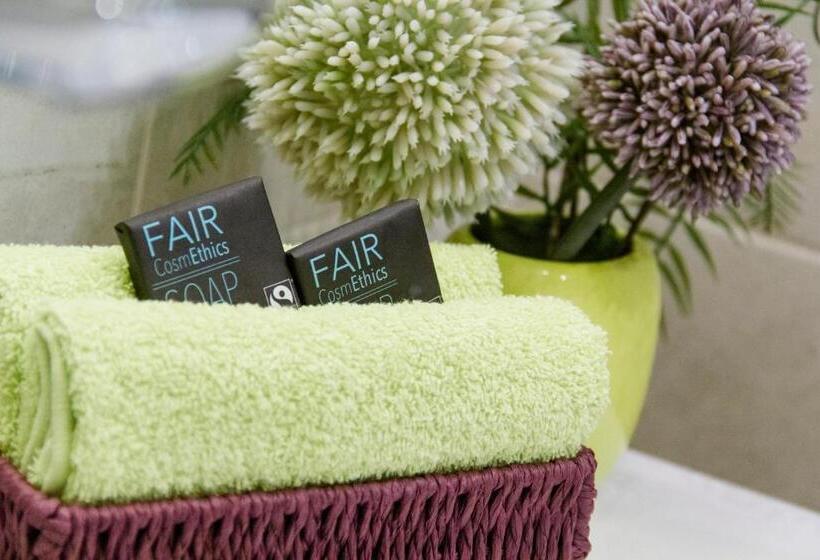 חדר סטנדרט עם מרפסת, College Garden