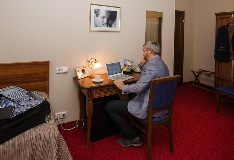 标准单人间, Hejtmanský Dvůr