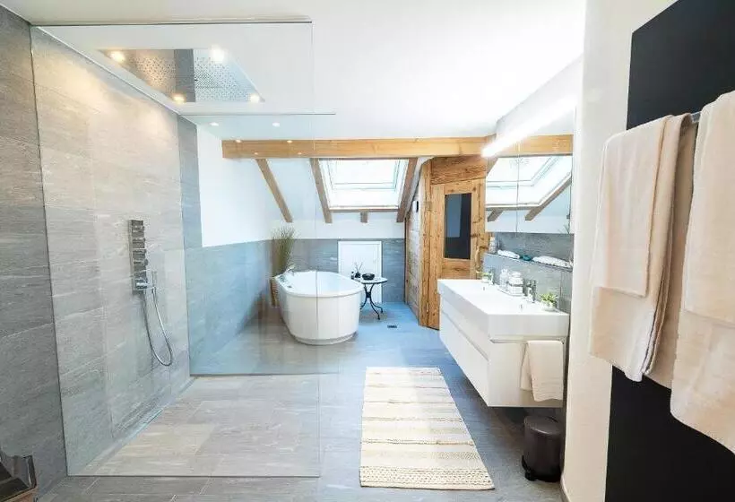 Deluxe Suite, & Restaurant Hasenstrick