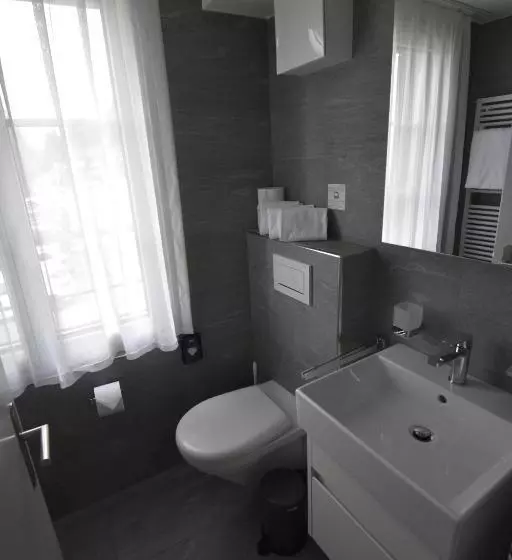 Family Room, & Restaurant Hasenstrick