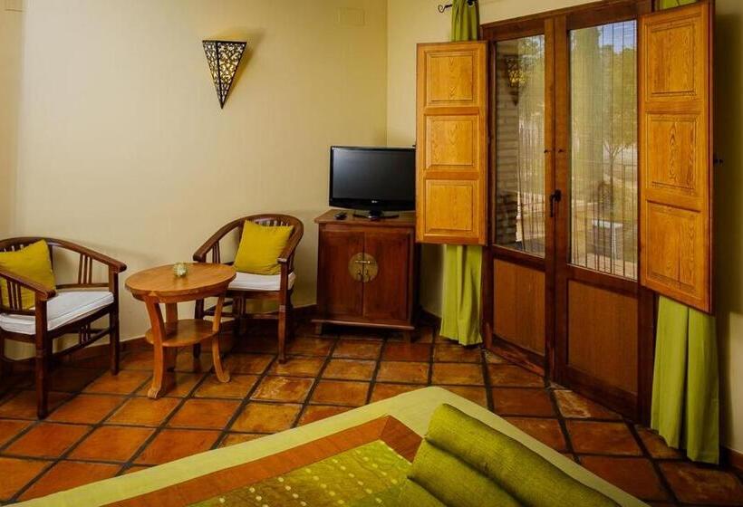 חדר סטנדרט מותאם לאדם עם מוגבלויות, Masía Durbá