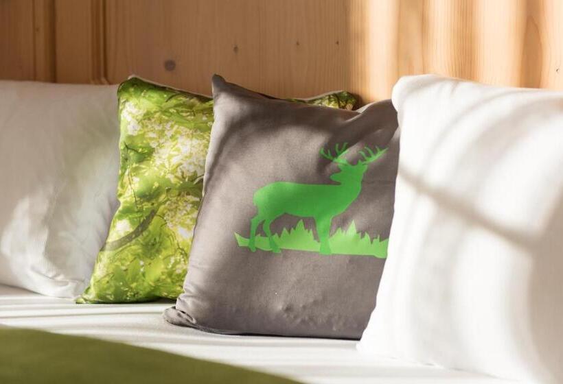 标准单人间, Mölltalerhof