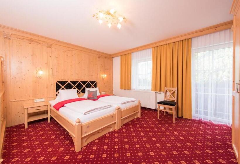 家庭间, Mölltalerhof