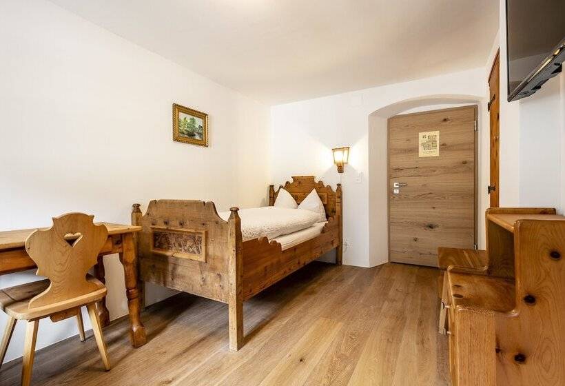 标准单人间, Münsterhof