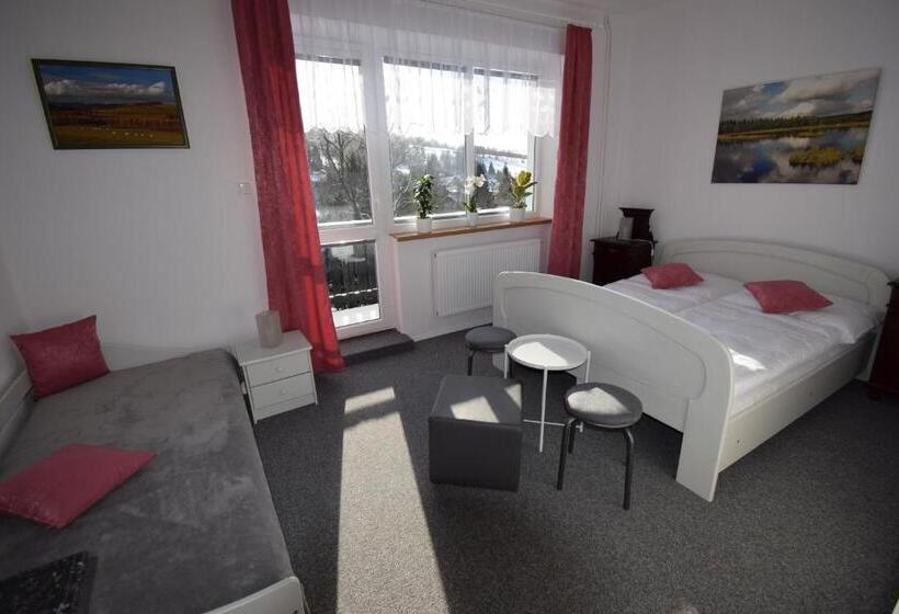 Четырехместный Номер Стандарт с Балконом, Pension St. Moritz