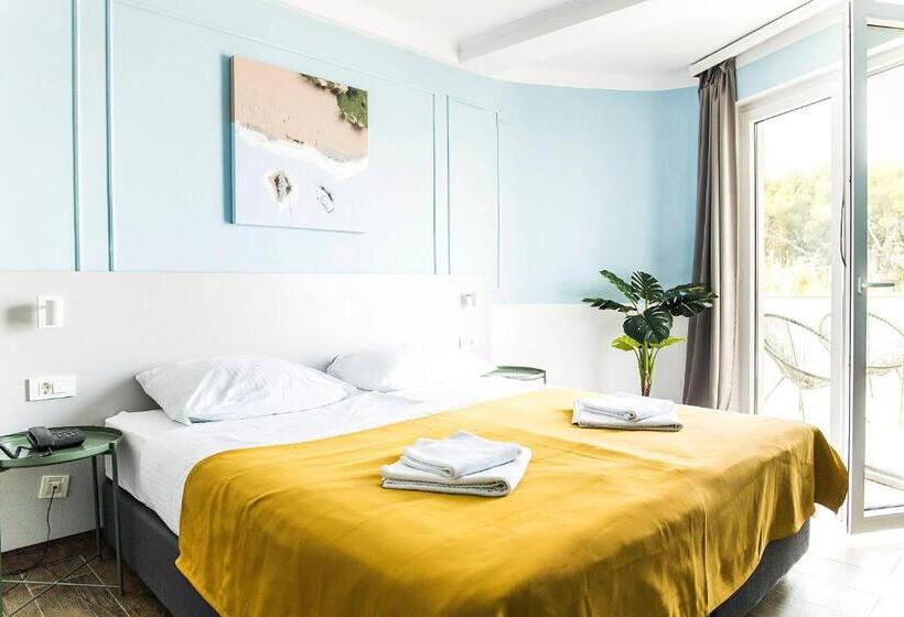 Номер Стандарт, Plaza