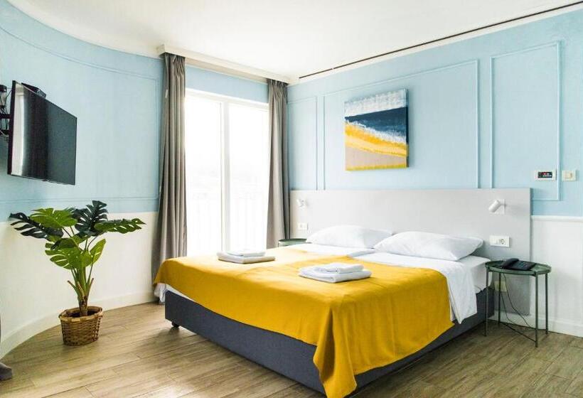 Номер Стандарт Вид на Море, Plaza