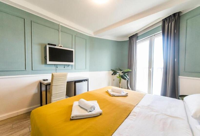 Номер Стандарт Вид на Море, Plaza