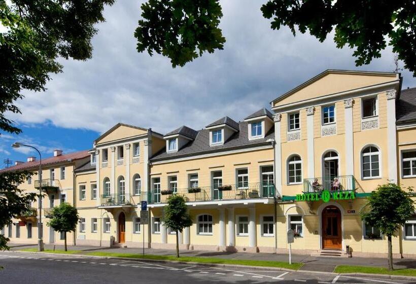 스탠다드 싱글 룸, Reza