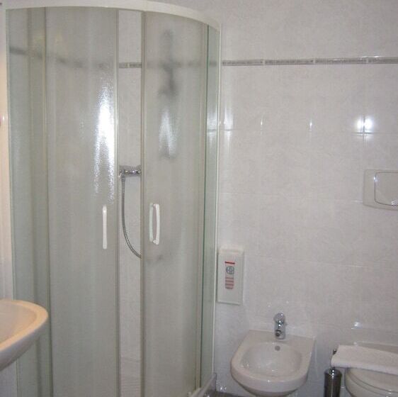 חדר סטנדרט נוף לאגם, Sole