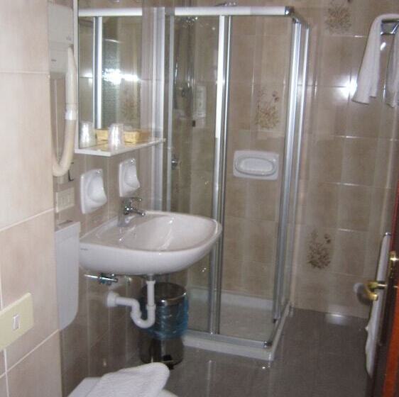 חדר אקונומי, Sole