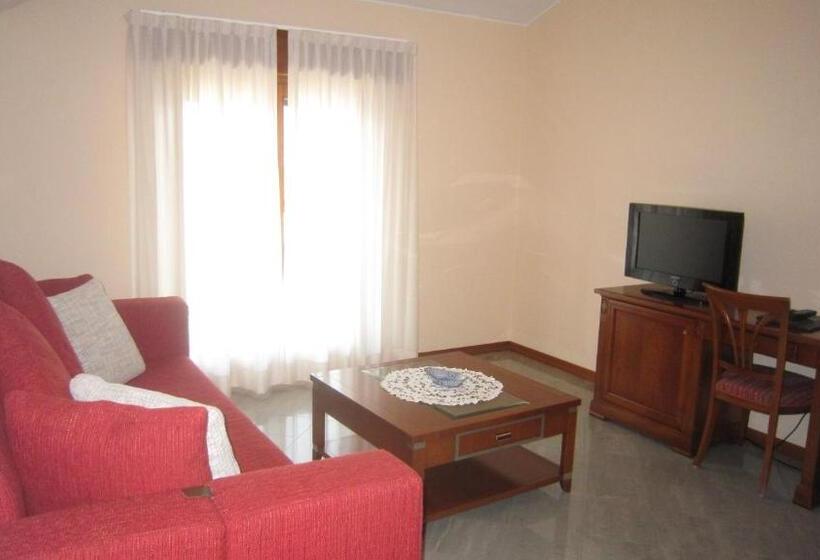 סוויטת ג'וניור, Sole