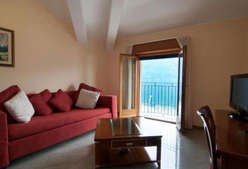 סוויטת ג'וניור, Sole