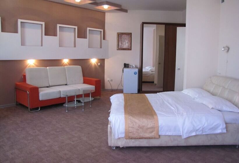 غرفة سوبيريور, Sonata