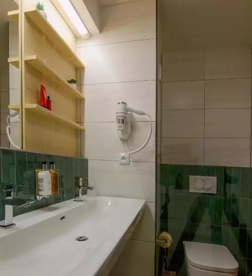 Habitación Triple Estándar con Balcón, Srni