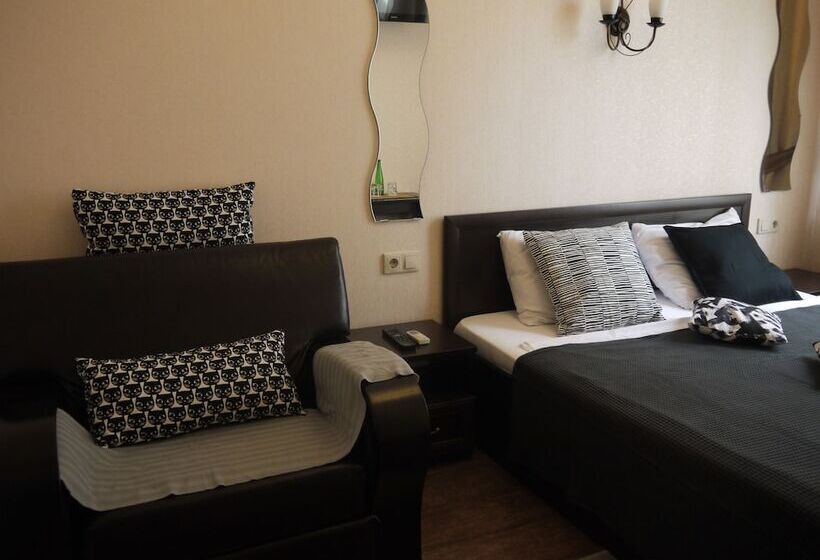 חדר סופריור לשלושה, Toledo