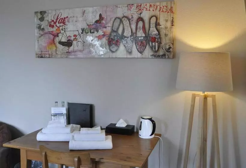 スタンダードルーム, Und Restaurant Zum Hirschen