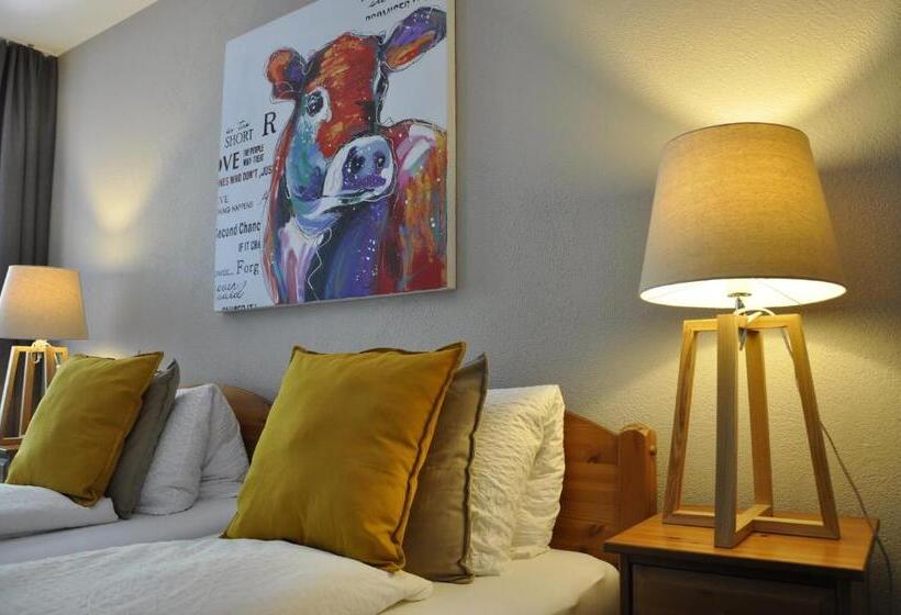 Номер Стандарт, Und Restaurant Zum Hirschen