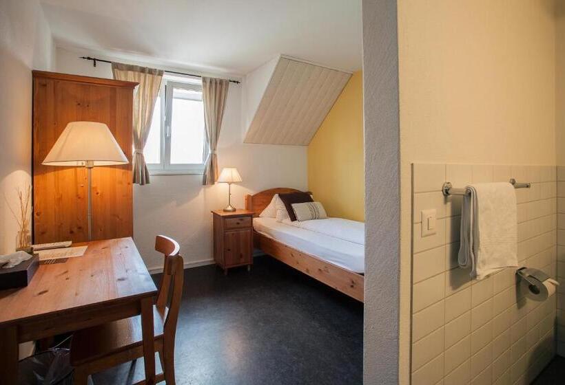 Номер Стандарт Индивидуальный, Und Restaurant Zum Hirschen