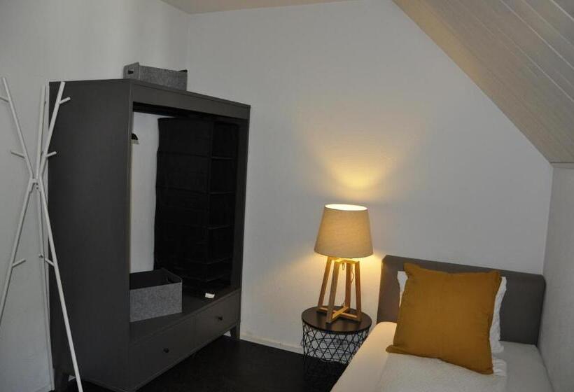 Номер Стандарт Индивидуальный Совместная Ванная, Und Restaurant Zum Hirschen