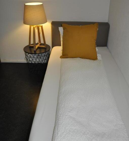 Номер Стандарт Индивидуальный Совместная Ванная, Und Restaurant Zum Hirschen