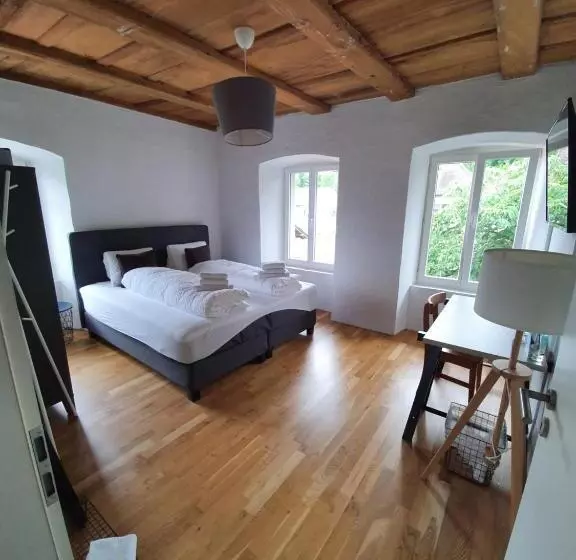 ２ベッドルームアパートメント, Und Restaurant Zum Hirschen