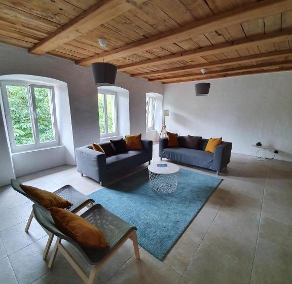 Апартаменты 2 Спальни, Und Restaurant Zum Hirschen