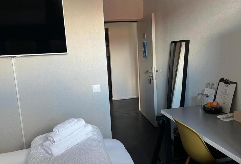 Номер Economy, Und Restaurant Zum Hirschen